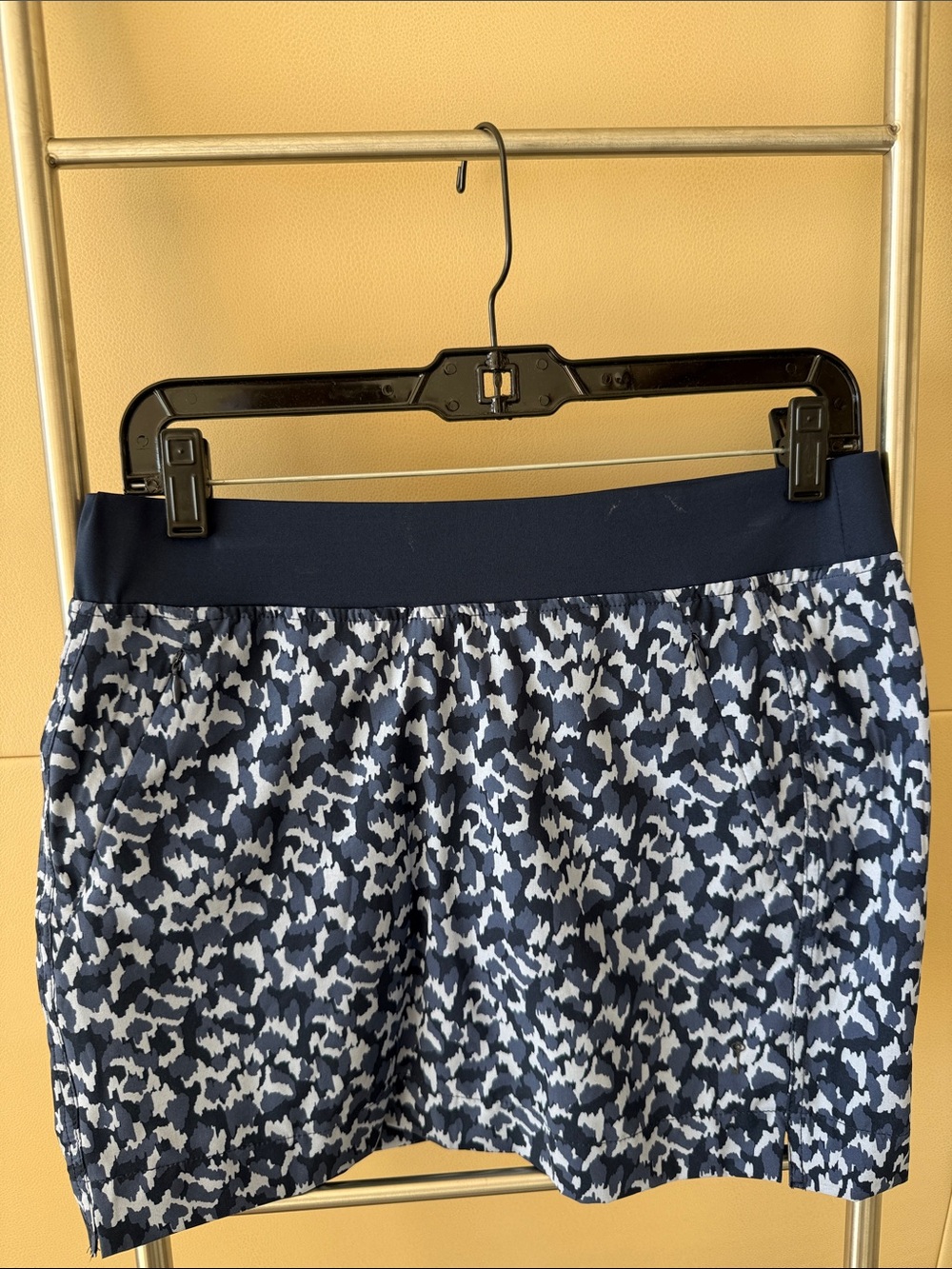 Women’s Navy Blue Printed Stretch Skort